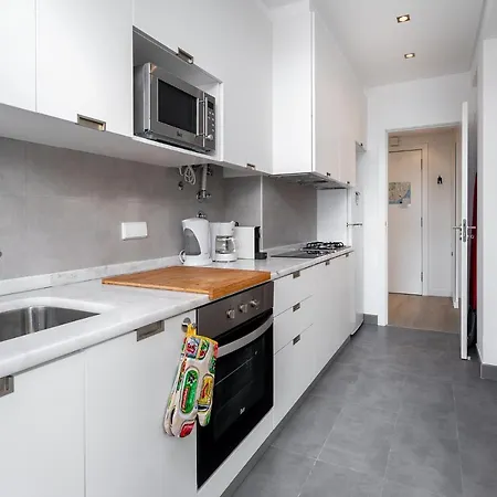 Whome Elevated Living For Remote Workers & Digital Nomads, Lift, Ac & Wi-fi Apartmán *
