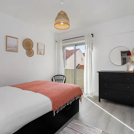 Whome Elevated Living For Remote Workers & Digital Nomads, Lift, Ac & Wi-fi アパート リスボン